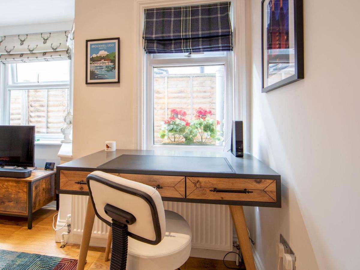 Pass The Keys Recently Renovated 1Br Flat With Private Garden In South London Apartment Exterior foto